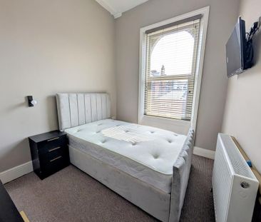 7 bedroom house of multiple occupation to rent - Photo 6