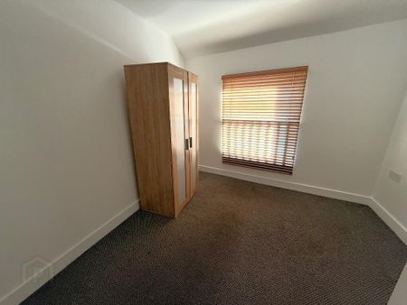 17 A Bridge Street, Lisburn, BT28 1XZ - Photo 2