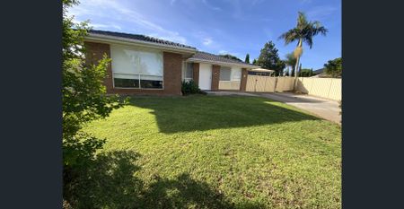 Fully renovated family home - Photo 2