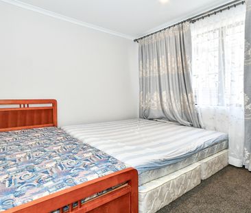 3 Bedroom & Bonus Study! - Photo 2