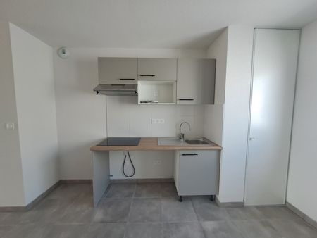 Location Appartement 3 pièces 62m² VILLENEUVE TOLOSANE 31270 - Photo 5