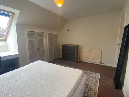 2 bedroom semi-detached house to rent - Photo 5