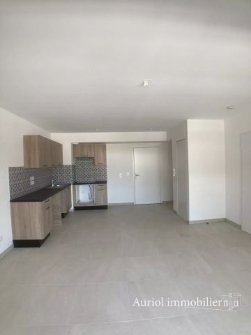 Location Appartement 2 pièces 44m² AURIOL 13390 - Photo 2