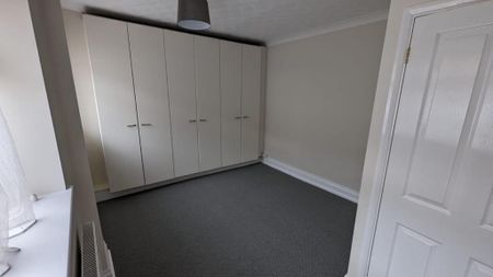 3 bedroom apartment to rent - Photo 3