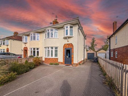3 bedroom semi-detached house to rent - Photo 2