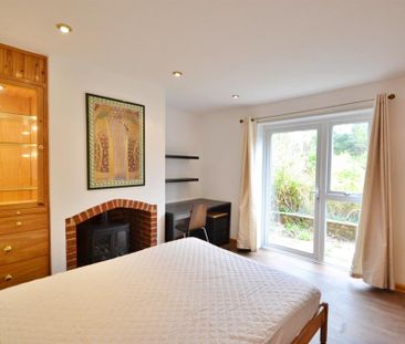 4 bedroom end of terrace house to rent - Photo 6