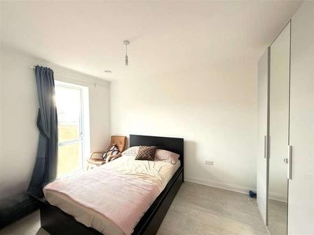 Edgecumbe Avenue, Colindale, NW9 - Photo 4