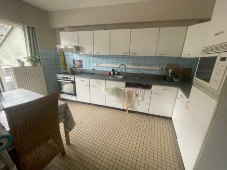 Appartement 2 chambres, terrasse, balcon, garage et cave - Photo 5