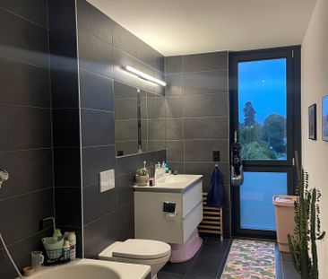 Moderne 4.5-Zimmerwohnung mit grosszügigem Grundriss - Photo 5