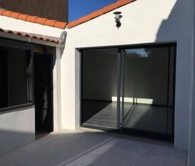 Maison de bourg entièrement rénovée avec son jardin intimiste - Photo 6