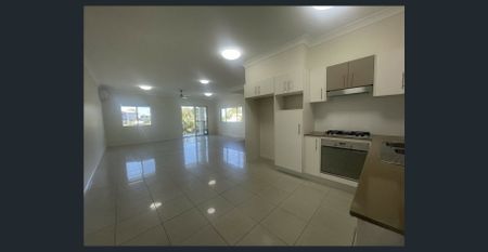 GROUND FLOOR 1 BEDROOM APARTMENT - Photo 4