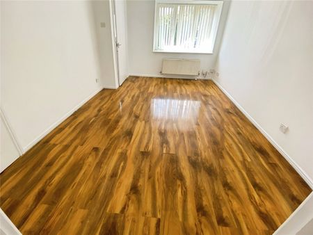 St. Aidans Grove, Liverpool, L36 - Photo 2