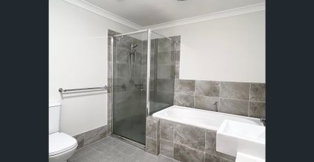 **JUST MOVE IN, NEARLY NEW 4-BEDROOM TOWNHOUSE - Photo 4