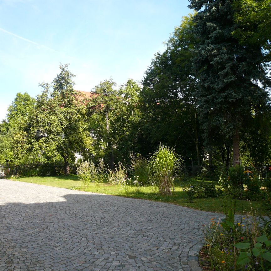 Denkmalperle - Nähe "Großer Garten"! Hochwertige 3-Zimmer- Wohnung mit Balkon und eigenen Garten! - Foto 1