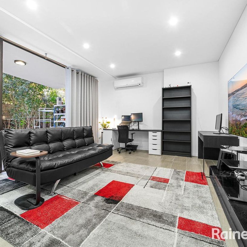 FULLY FURNISHED - 1BEDROOM WITH COURTYARD - Photo 1