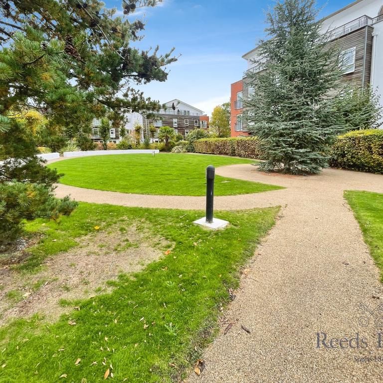 2 bedroom apartment to rent - Photo 1