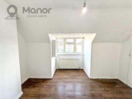 3 bedroom semi-detached house to rent - Photo 4