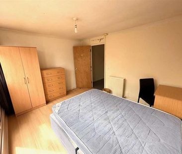 Heritage Close, Uxbridge, UB8 - Photo 4