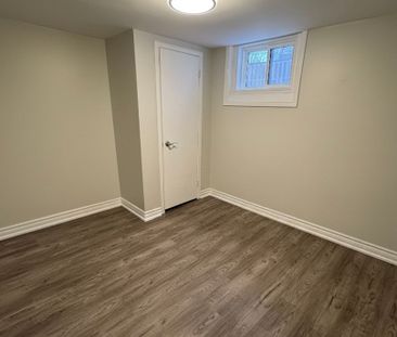 For Lease - 70 Marlin Court Unit# B, Newmarket, Ontario - Photo 3