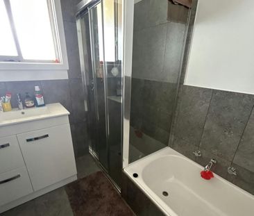 12 Belah Street - Photo 2