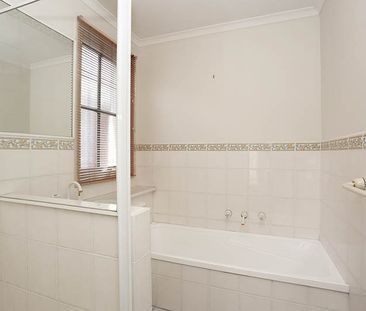 4/40 Cootamundra Crescent, Blackburn - Photo 6