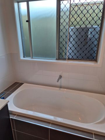 Heathwood - Photo 2