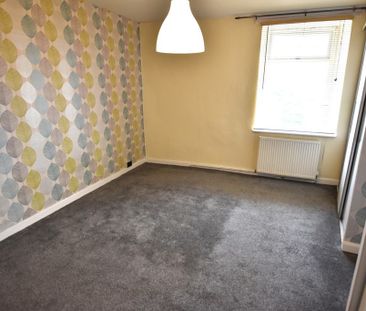 Heaton Road, Lostock, Bolton - Photo 2