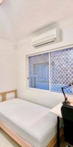 8 Harbourne Rd, Sydney - Photo 1