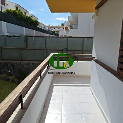 Apartment mit zwei Schlafzimmern und Balkon in San Agustin zu vermieten - Photo 1