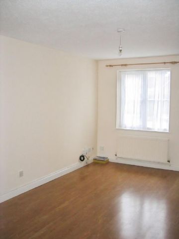 2 bedroom end of terrace house to rent - Photo 4