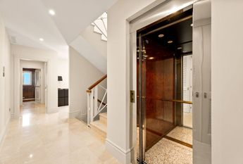 6 bedroom luxury Villa for rent in Marbella Del Este, Andalusia