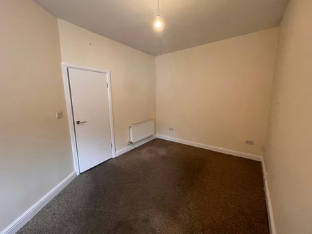 Flat to rent on - Photo 4