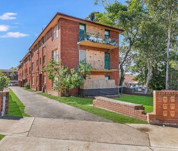 Modern 2 Bedroom Unit in Convenient Location - Photo 1