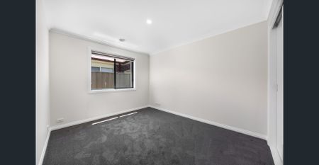 Neat & Convenient Living in Wendouree - Photo 3