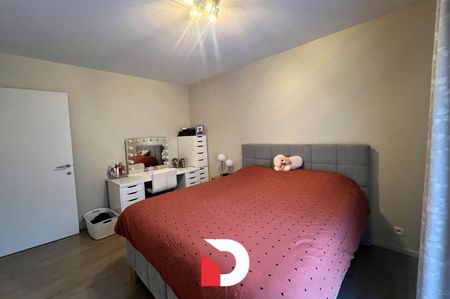 Lichtrijk appartement met 2 slaapkamers te Sint-Kruis - Photo 2