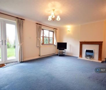 3 bedroom semi-detached house to rent - Photo 2