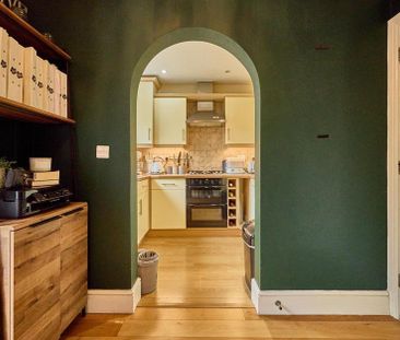 4 bedroom detached house to rent - Photo 2