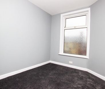 3 bedroom House To Let - Photo 3