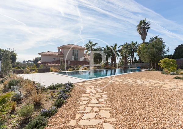 Furnished house for rent on Molí Street (Can Girona)