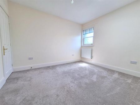 4 bedroom detached house to rent - Photo 5