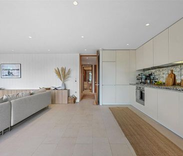 3 bedroom flat to rent - Photo 6