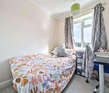 Grantley Road, Guildford, Surrey, GU2 - Photo 5