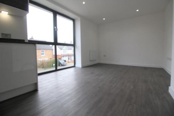 Albert Street, Fleet, Hampshire, GU51 - Photo 1