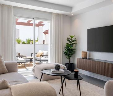 Luxury penthouse for rent in Nueva Andalucia, Andalusia - Photo 4