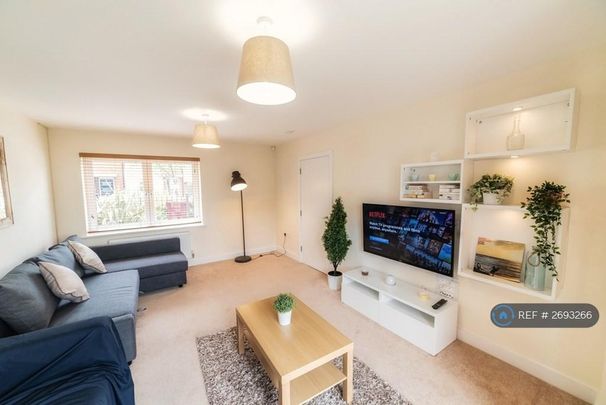 3 bedroom terraced house to rent - Photo 1