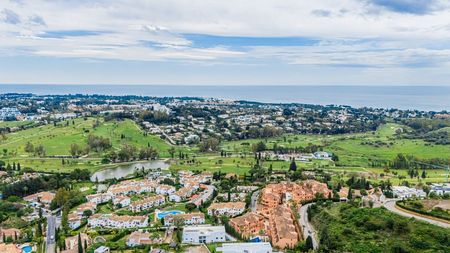 Top Floor Apartment in El Paraiso - Photo 4
