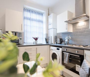 2 bedroom terraced house to rent - Photo 3