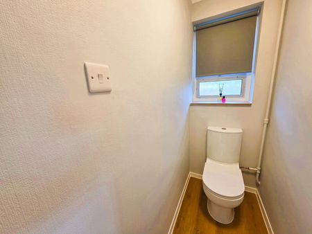 The Horseshoe, HP3 8QT, Hemel Hempstead - Photo 4