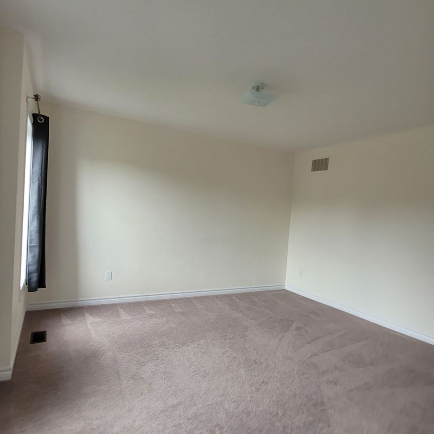 For Lease - 218 ROY Drive, Clearview, Ontario - Photo 1