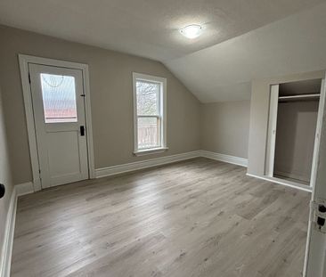 For Lease - 396 Church Street, Cambridge, Ontario - Photo 3